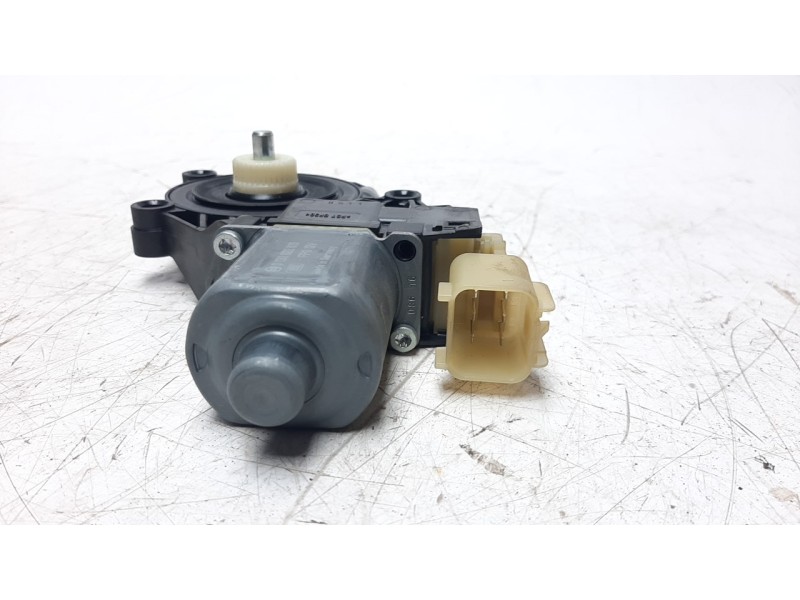 Recambio de motor elevalunas delantero derecho para ford fiesta (ccn) 1.25 16v cat referencia OEM IAM 8A6114553B  