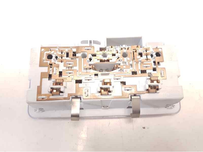 Recambio de luz interior para opel mokka selective referencia OEM IAM 22774329  