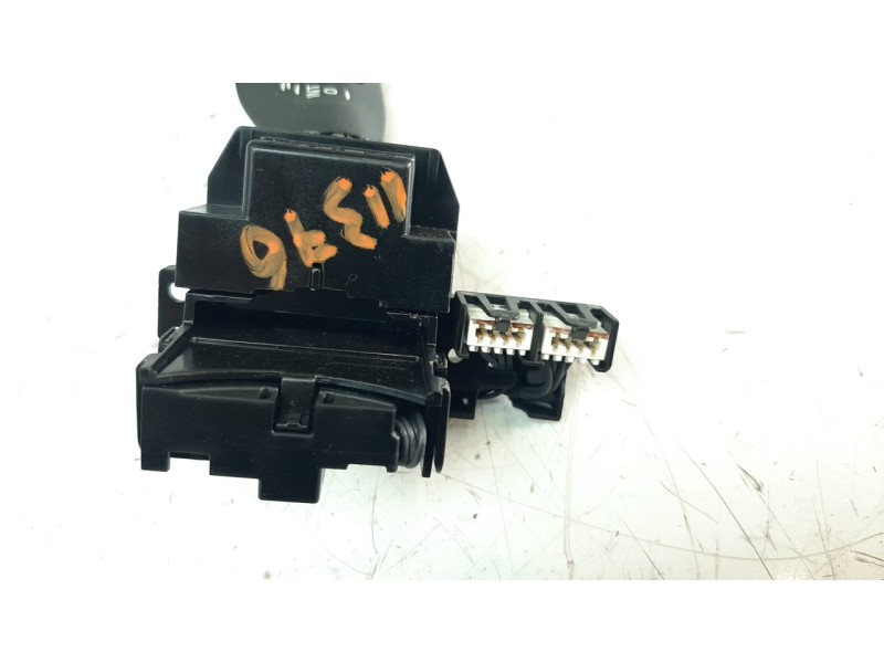 Recambio de mando limpia para volvo xc60 referencia OEM IAM 31674103  