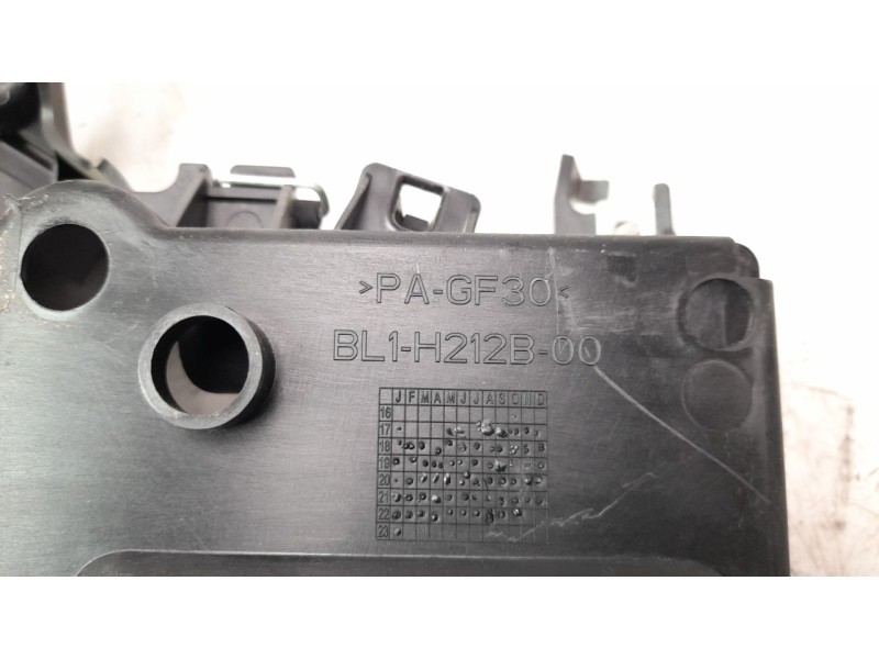 Recambio de moldura para yamaha x-max 125 referencia OEM IAM B74F832110  