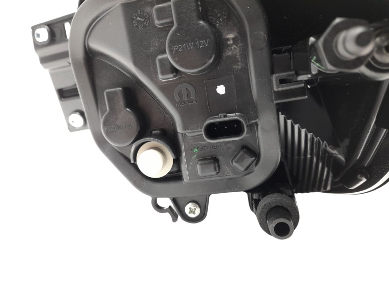 Recambio de piloto trasero izquierdo para fiat tipo sedán (356_, 357_) 1.4 (356sxa1b) referencia OEM IAM 52078933  103F09771771