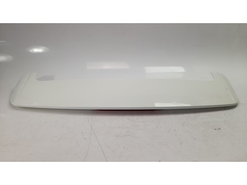 Recambio de aleron trasero para kia stonic (ybcuv) 1.0 tgdi cat referencia OEM IAM 87210H8400  