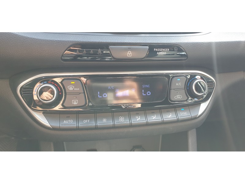 Recambio de mando climatizador para hyundai i30 (pd) 1.0 tgdi cat referencia OEM IAM 97250G4250VCA  