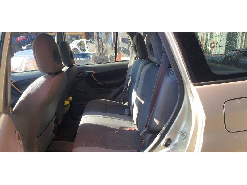 toyota rav 4 (a2) del año 2002