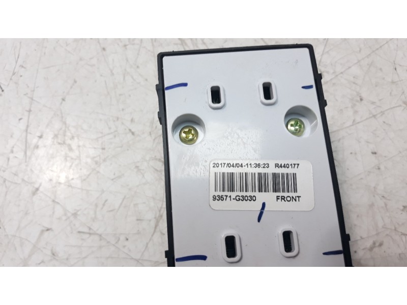 Recambio de mando elevalunas delantero izquierdo para hyundai i30 (pd) 1.0 tgdi cat referencia OEM IAM 93571G3030  