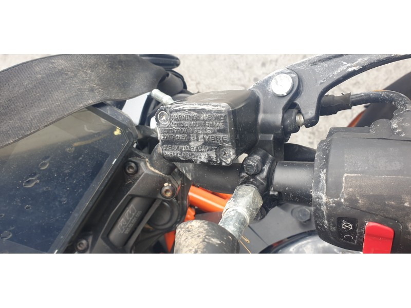 Recambio de bomba freno para ktm 125 duke referencia OEM IAM 93313001033  