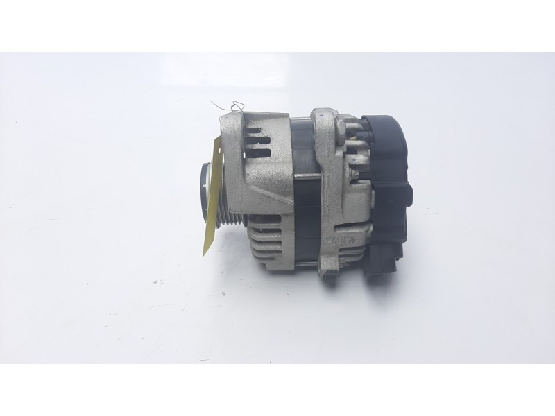 Recambio de alternador para kia stonic (ybcuv) 1.0 tgdi cat referencia OEM IAM 3730004950 ALF030164 