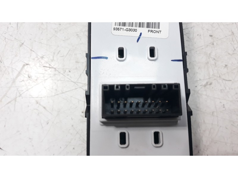 Recambio de mando elevalunas delantero izquierdo para hyundai i30 (pd) 1.0 tgdi cat referencia OEM IAM 93571G3030  