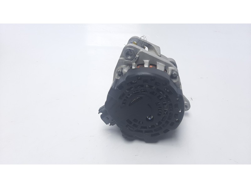 Recambio de alternador para kia stonic (ybcuv) 1.0 tgdi cat referencia OEM IAM 3730004950 ALF030164 