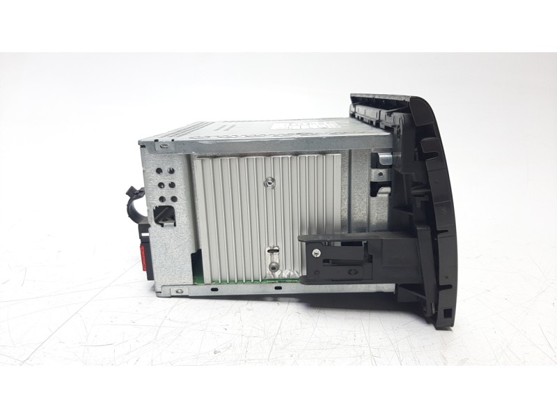 Recambio de sistema audio / radio cd para fiat bravo (198) 1.4 16v cat referencia OEM IAM 735543405 VP7FCF18C939AH 