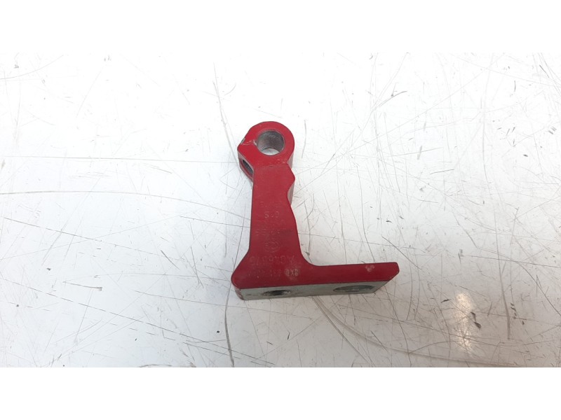 Recambio de retenedor puerta para seat leon (5f1) 1.6 tdi referencia OEM IAM 8X0831404A  