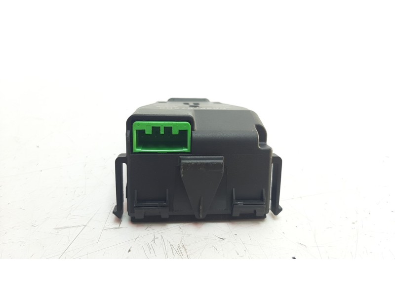 Recambio de modulo electronico para mazda 2 lim. () 1.5 16v cat referencia OEM IAM D09K67XD0  