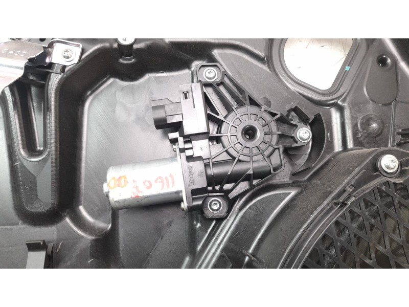 Recambio de elevalunas delantero derecho para jeep renegade 1.6 m-jet cat referencia OEM IAM 00520702  