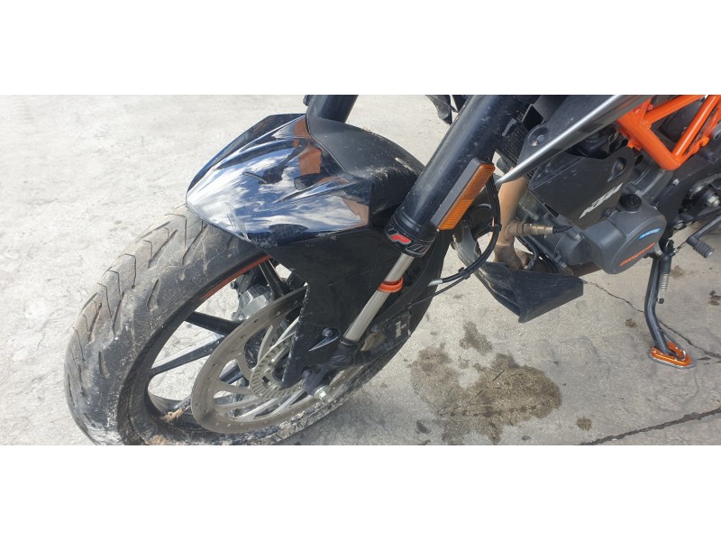 Recambio de guardabarros para ktm 125 duke referencia OEM IAM 9300801003330  