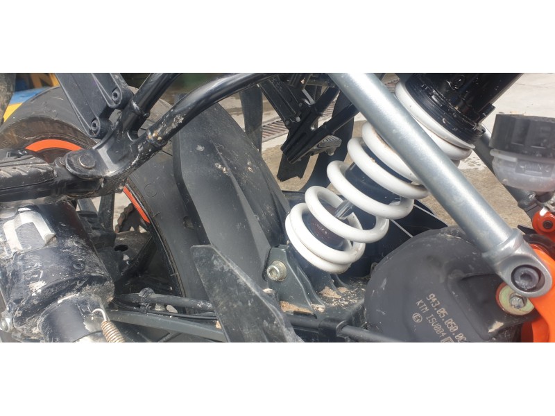 Recambio de guardabarros trasero para ktm 125 duke referencia OEM IAM 93004060100  