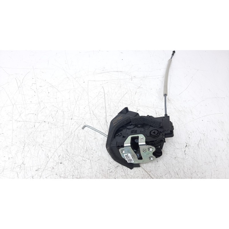 Recambio de cerradura puerta trasera izquierda para kia stonic (ybcuv) 1.0 tgdi cat referencia OEM IAM 81410H8010  