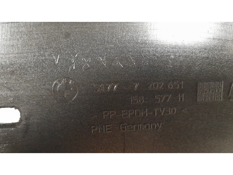 Recambio de estribos laterales para bmw serie 3 berlina (e90) 318d referencia OEM IAM 51777202651  
