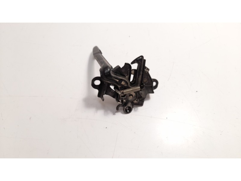 Recambio de cerradura capo para toyota yaris hsd active referencia OEM IAM   