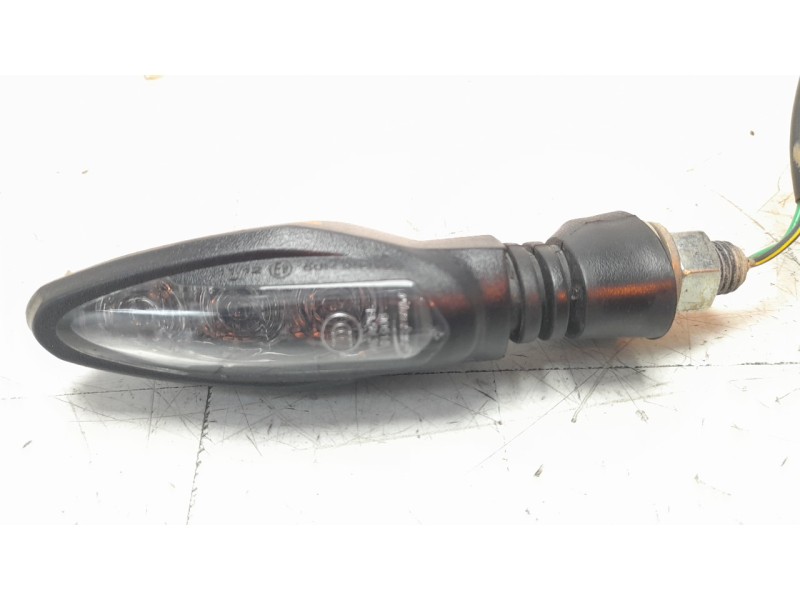 Recambio de piloto trasero derecho para ktm 125 duke referencia OEM IAM JY401024  