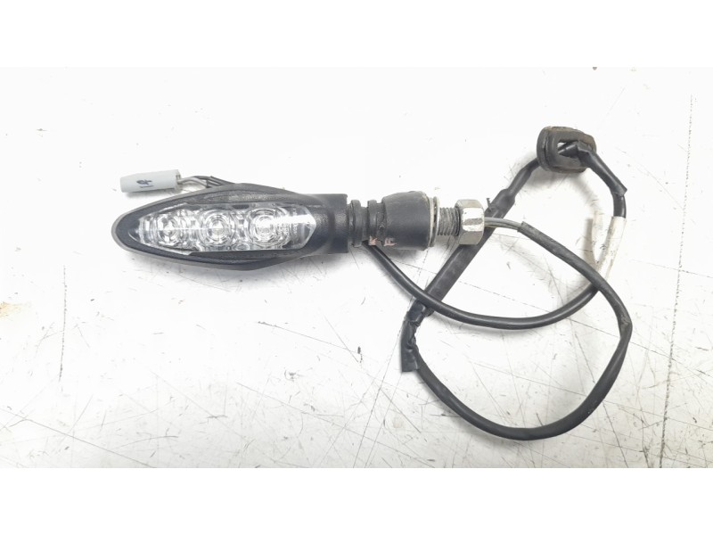 Recambio de piloto trasero izquierdo para ktm 125 duke referencia OEM IAM JY401025  