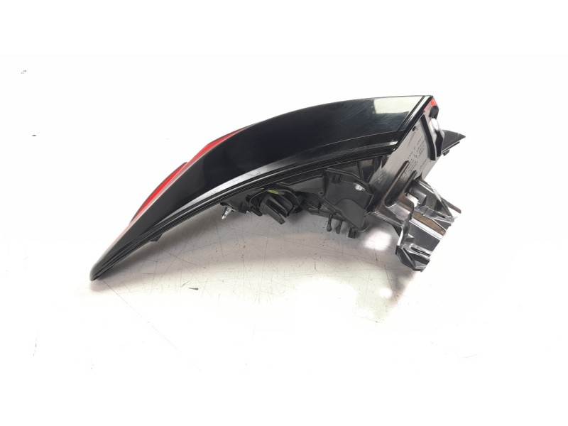 Recambio de piloto trasero derecho para toyota corolla (e21) hybrid style referencia OEM IAM 8155102C80  