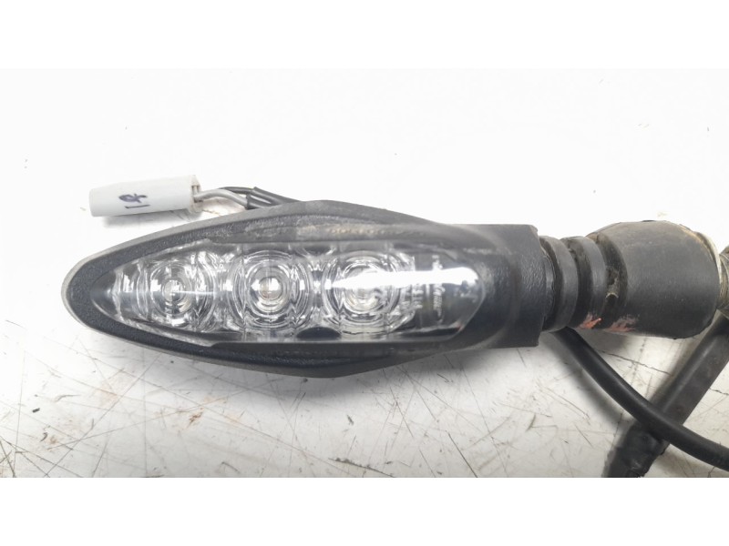 Recambio de piloto trasero izquierdo para ktm 125 duke referencia OEM IAM JY401025  