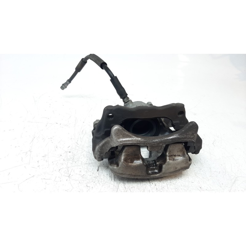 Recambio de pinza de freno delantera derecha para mercedes-benz clase c (w205) familiar 2.1 cdi cat referencia OEM IAM A20542102