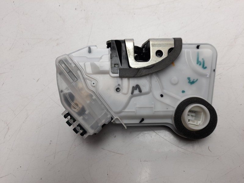 Recambio de cerradura puerta delantera izquierda para toyota c-hr hybrid advance referencia OEM IAM 69040F4020  