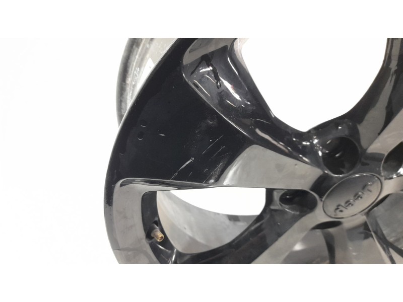 Recambio de llanta para jeep cherokee limited 4wd referencia OEM IAM 5XT12DX8AA  