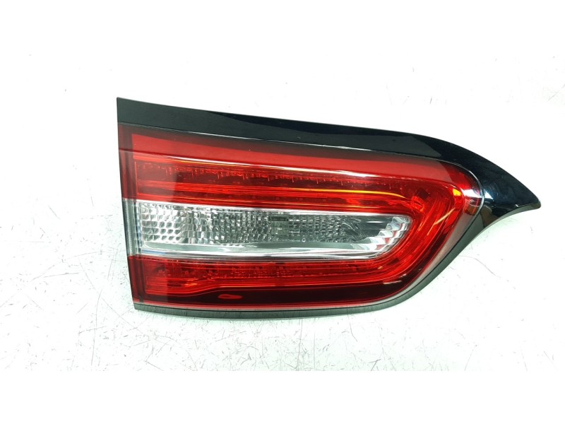 Recambio de piloto trasero izquierdo interior para jeep cherokee limited 4wd referencia OEM IAM 68330345AA  