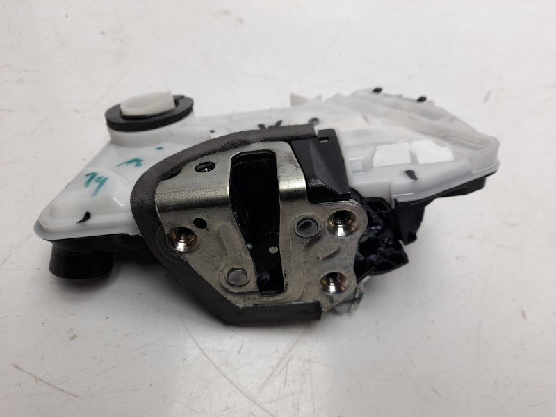Recambio de cerradura puerta delantera izquierda para toyota c-hr hybrid advance referencia OEM IAM 69040F4020  