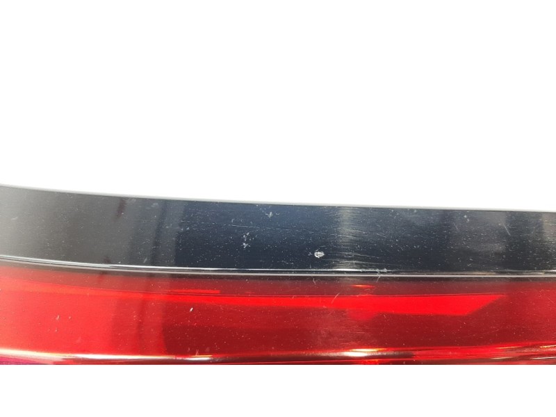 Recambio de piloto trasero izquierdo interior para jeep cherokee limited 4wd referencia OEM IAM 68330345AA  