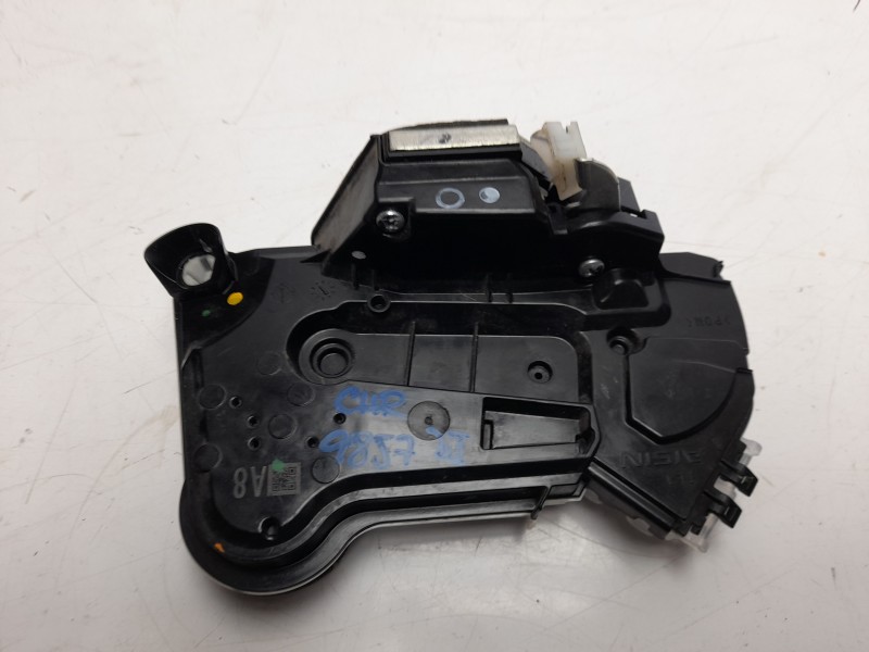 Recambio de cerradura puerta delantera izquierda para toyota c-hr hybrid advance referencia OEM IAM 69040F4020  