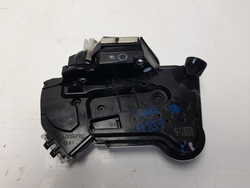 Recambio de cerradura puerta delantera derecha para toyota c-hr hybrid advance referencia OEM IAM 69030F4020  