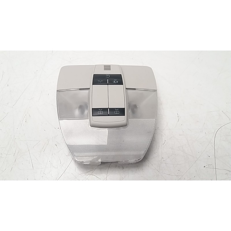Recambio de luz interior para mercedes-benz clase b (w245) 2.0 cdi cat referencia OEM IAM A1698208401  