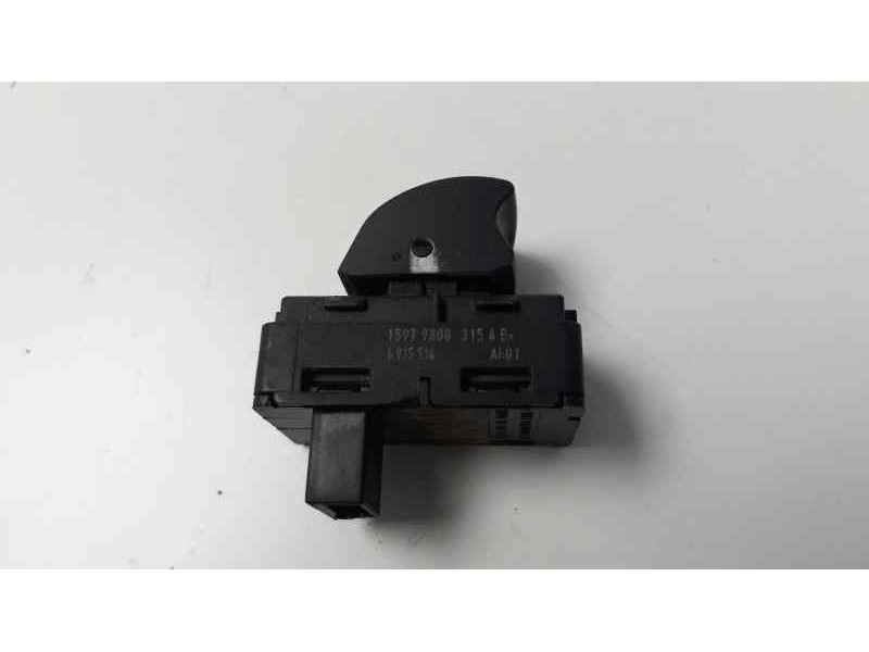 Recambio de mando elevalunas delantero derecho para bmw serie 1 berlina (e81/e87) 120d referencia OEM IAM 6935534  