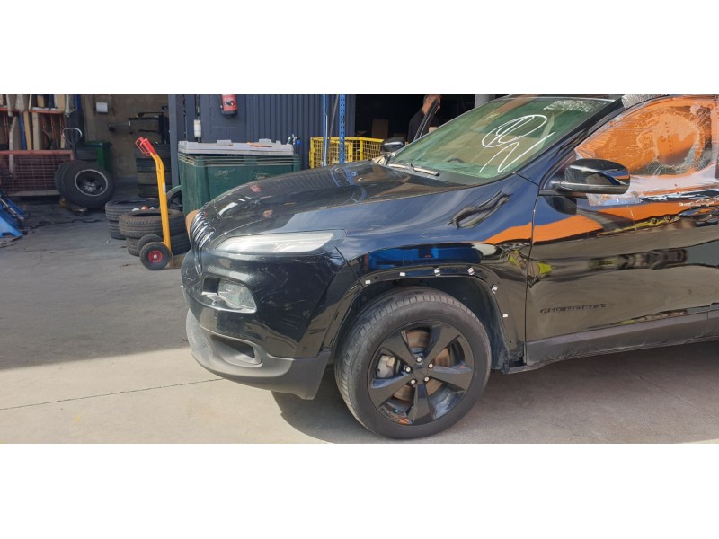 Recambio de morro completo para jeep cherokee limited 4wd referencia OEM IAM 68232275AC  