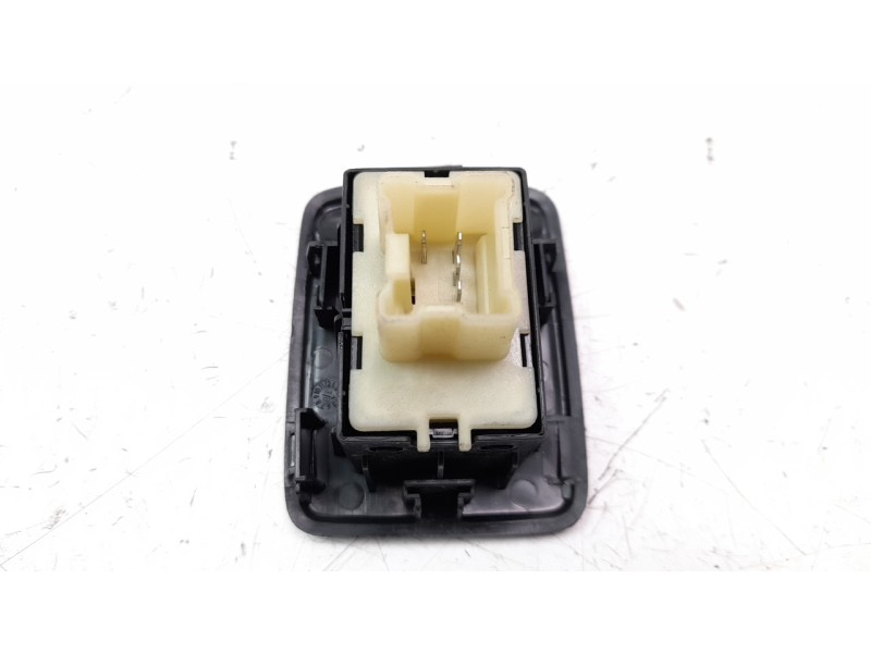 Recambio de mando elevalunas trasero derecho para dacia sandero 0.9 tce cat referencia OEM IAM 254217475R  
