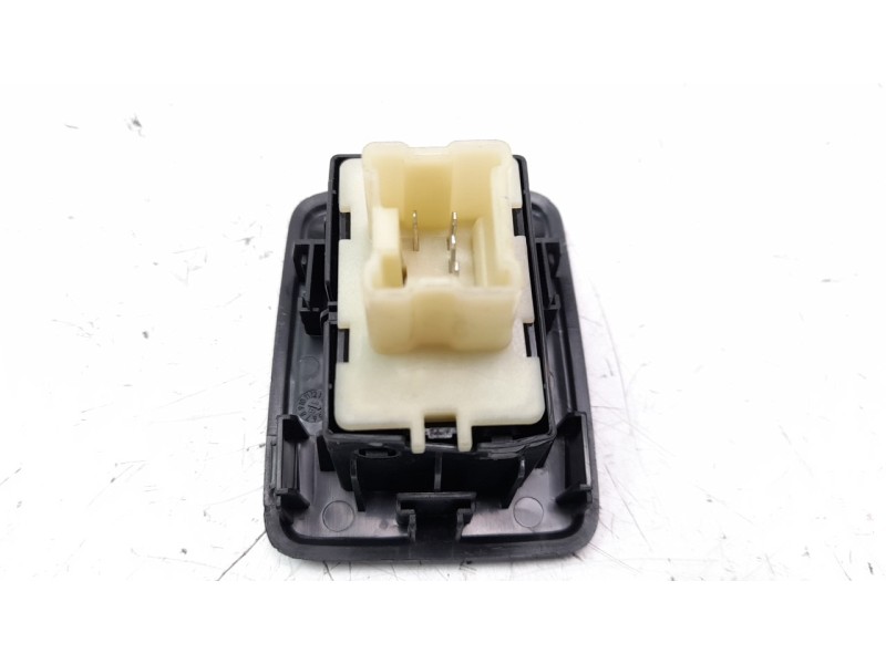Recambio de mando elevalunas trasero izquierdo para dacia sandero 0.9 tce cat referencia OEM IAM 254214937R  