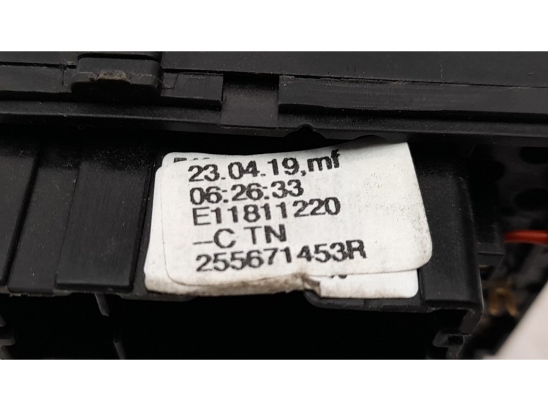 Recambio de mando limpia para dacia sandero 0.9 tce cat referencia OEM IAM 255671453R  