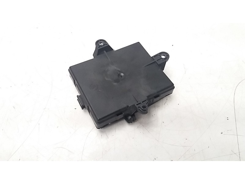 Recambio de modulo electronico para mercedes-benz clase b (w245) 2.0 cdi cat referencia OEM IAM A1698208226  