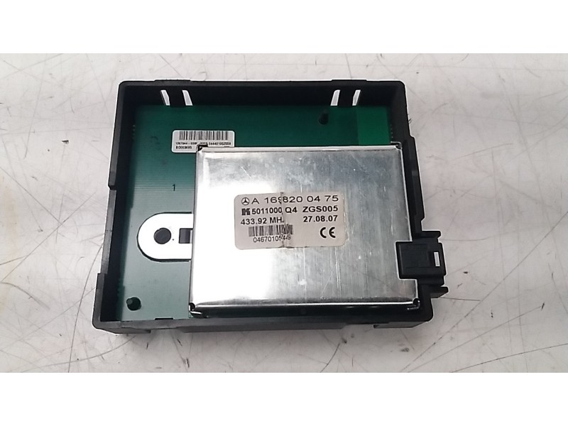 Recambio de antena para mercedes-benz clase b (w245) 2.0 cdi cat referencia OEM IAM A1698200475  