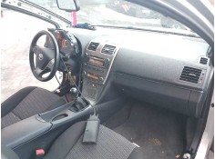 toyota avensis (t27) del año 2011 2