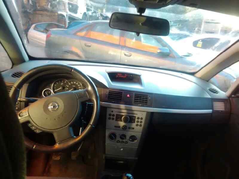 opel meriva del año 2004