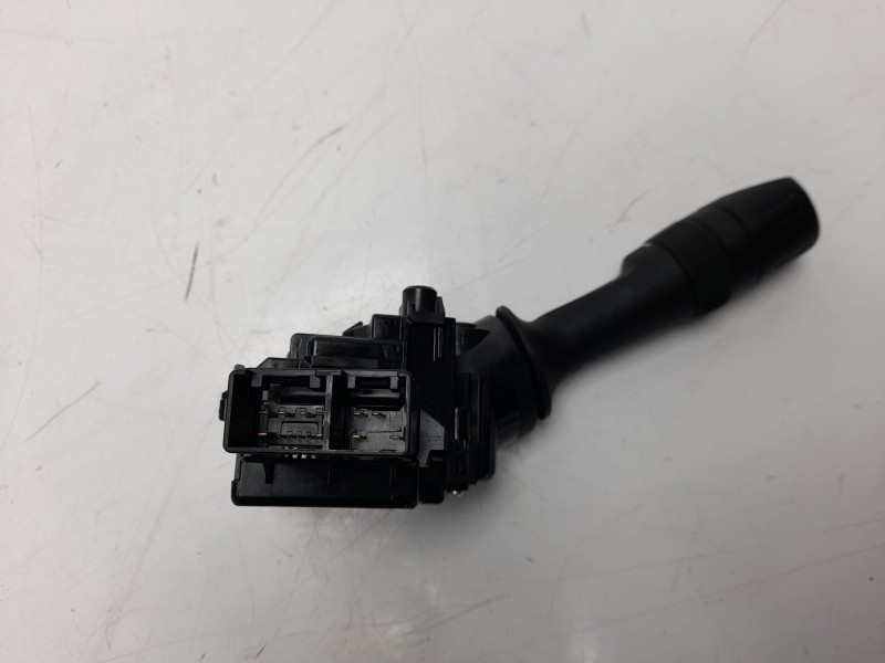 Recambio de mando limpia para toyota c-hr hybrid advance referencia OEM IAM 84652F4020  