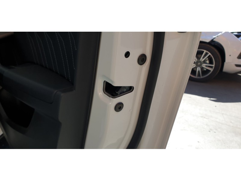 Recambio de cerradura puerta delantera derecha para seat ateca (khp) fr referencia OEM IAM 5TB837016E  