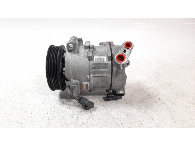Recambio de compresor aire acondicionado para jeep cherokee limited 4wd referencia OEM IAM 4471606712  