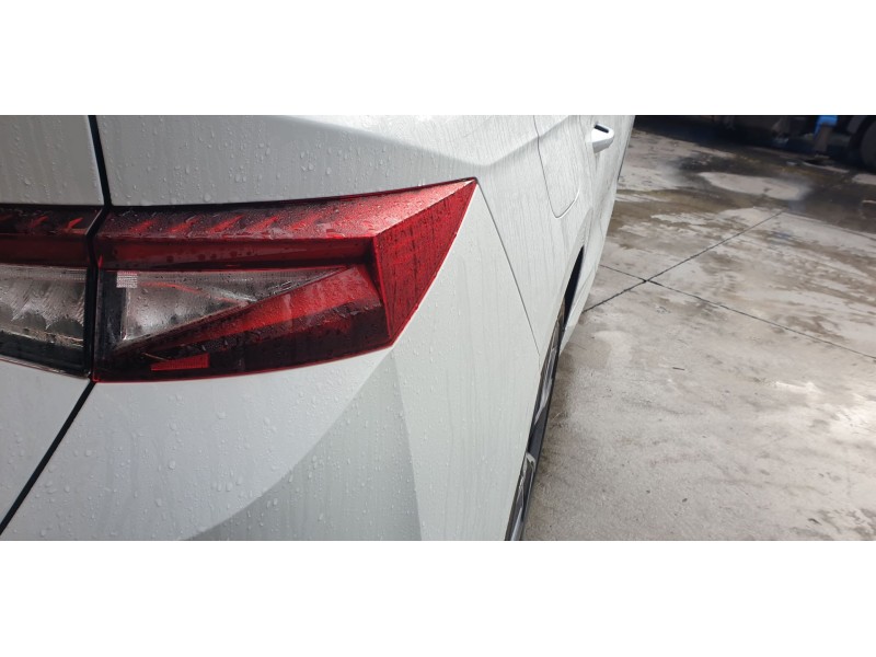 Recambio de piloto trasero derecho para skoda enyaq iv coupé (5ac) 80 sportline referencia OEM IAM 5LA945208A  