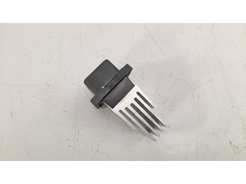 Recambio de resistencia calefaccion para kia stonic (ybcuv) 1.0 tgdi cat referencia OEM IAM 97179H8000  