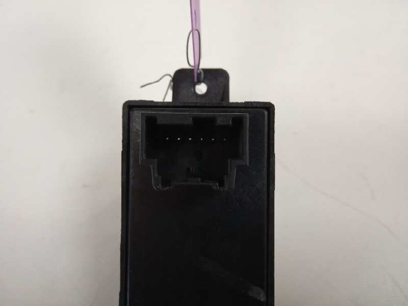 Recambio de mando elevalunas trasero derecho para opel antara selective referencia OEM IAM 202007457  